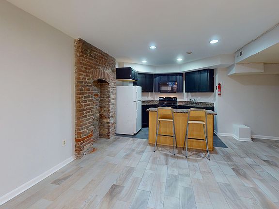 3rd image of 3141-3143 N St NW Unit B