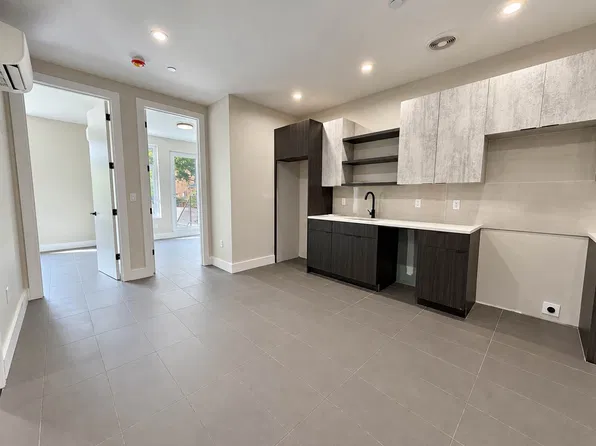 634 East 32nd Street image 1 of 15