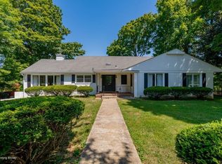 228 Travois Rd, Indian Hills, KY 40207