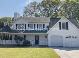 135 Lacey Oak Ln, Loganville, GA 30052