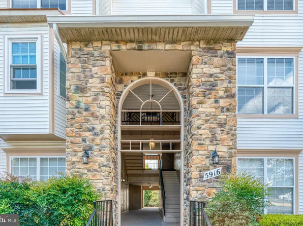 5916 Founders Hill Dr Unit 304, Alexandria, VA 22310
