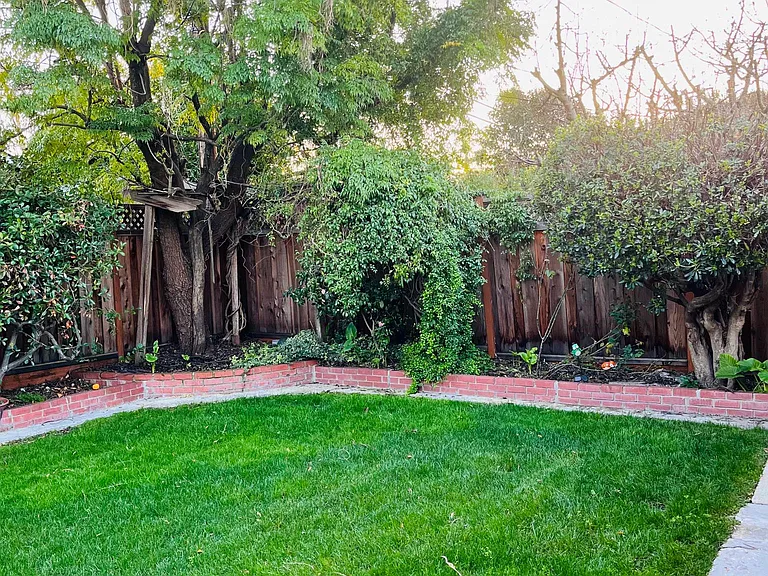 2356 Peachtree Ln — Photo 20