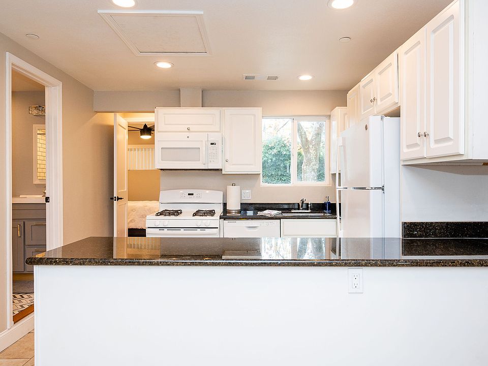 1st image of 630 Elden Dr