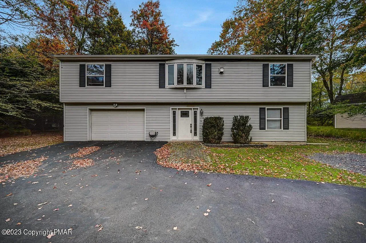6439 Laurel Rd photo 1