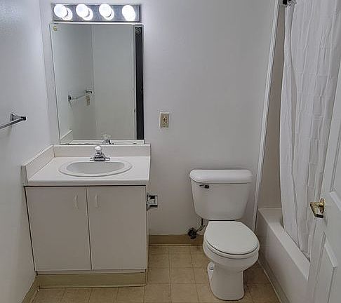 5th image of 4750 16th Ave NE APT 107A