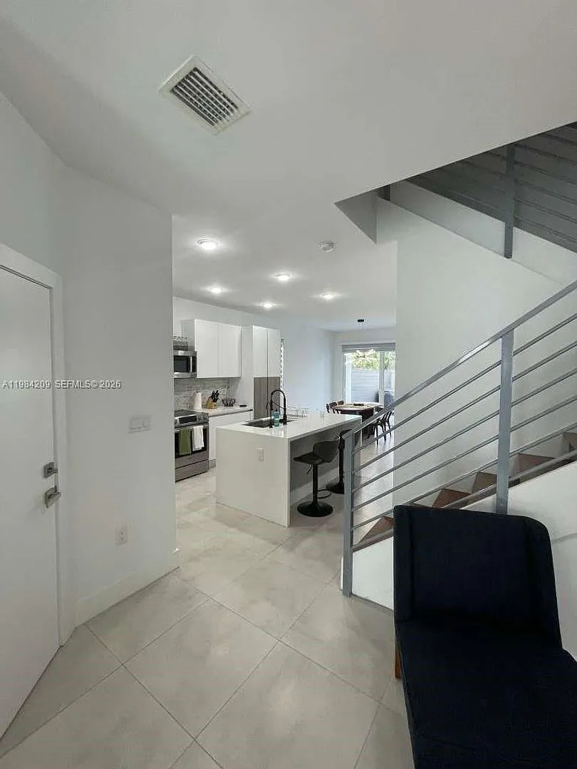 7240 NW 103rd Path, Doral, FL 33178 — Photo 4