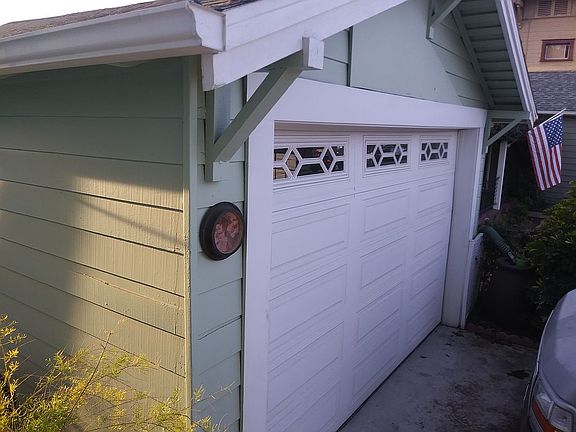 Detached Garage