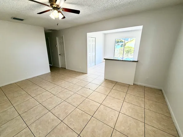 917 Camellia Rd APT B, West Palm Beach, FL 33405