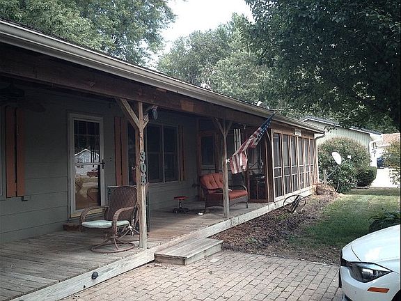 2nd image of 305 E Crofoot St