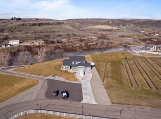 68404 W Island View Pr NW, Prosser, WA 99350