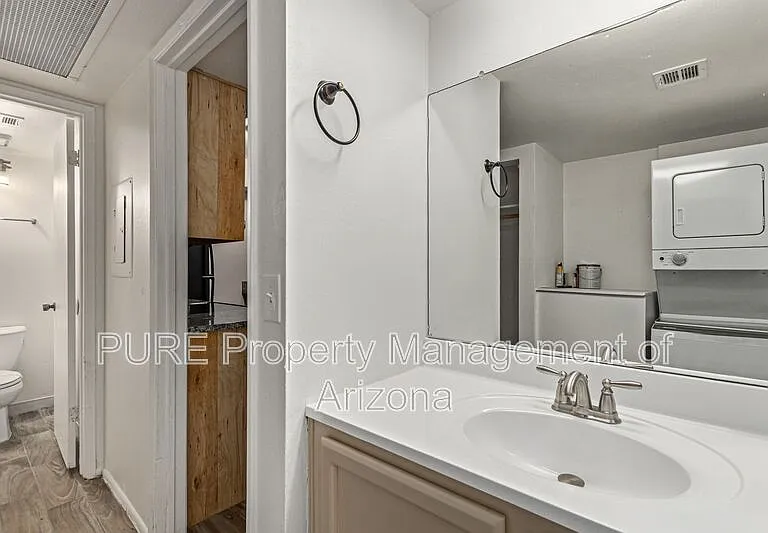 8847 N 8th St #102 — Photo 8