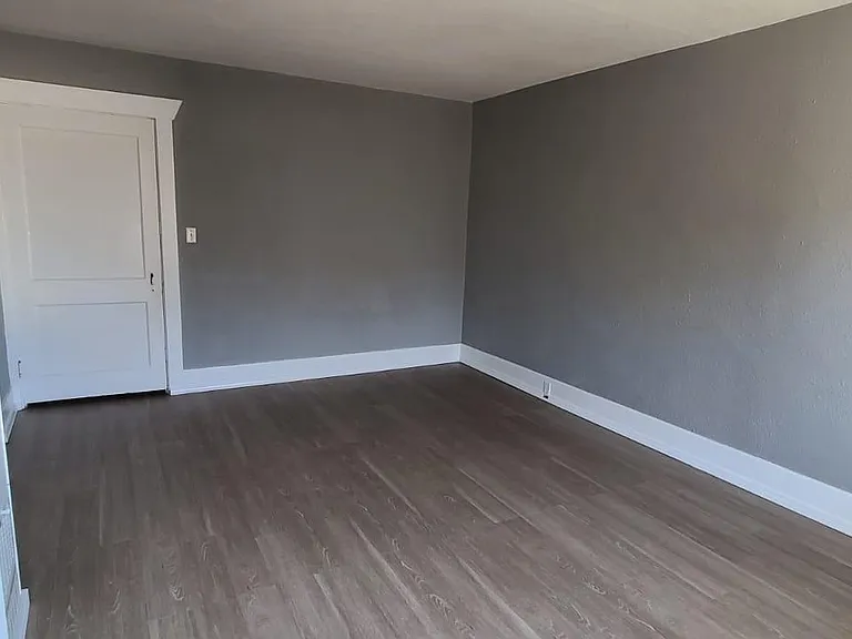 508 E Main St — Photo 1