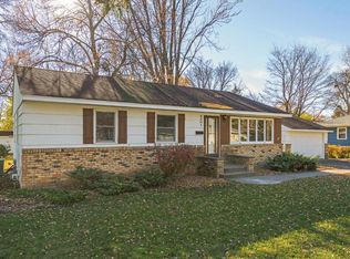 8001 Noid Dr, Minneapolis, MN 55428