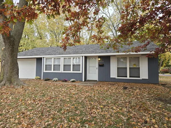 1014 Austin Dr, Urbana, IL 61802