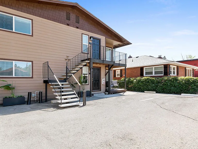 720 Lander Street — Photo 22