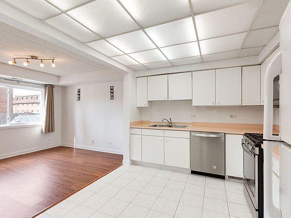 5th image of 4201 Quinlan Rd APT 102B