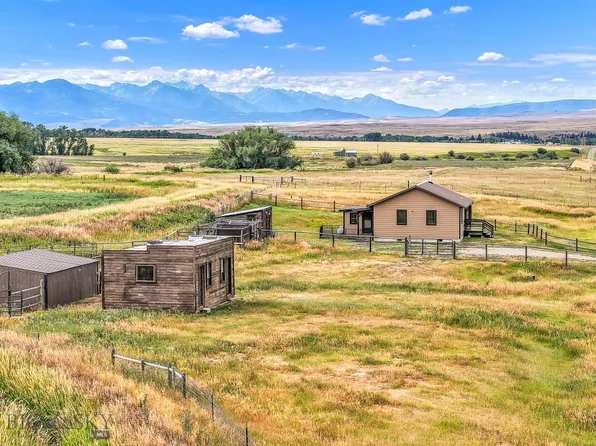 110 Queen Ln, Clyde Park, MT 59018