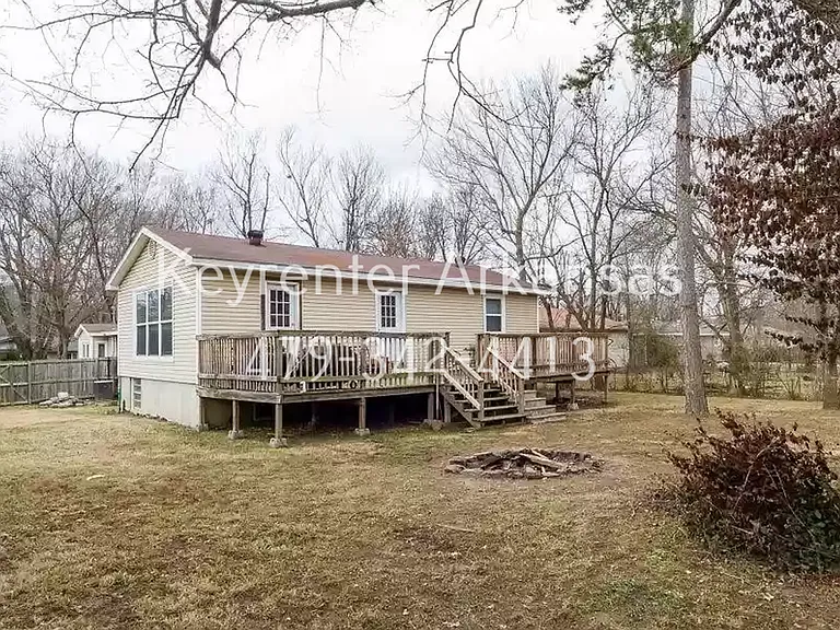 1144 N Vista Pl — Photo 21