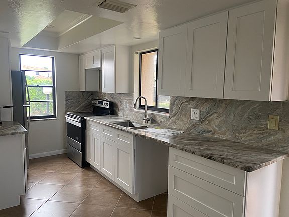3rd image of 5105 Coronado Pkwy APT 103