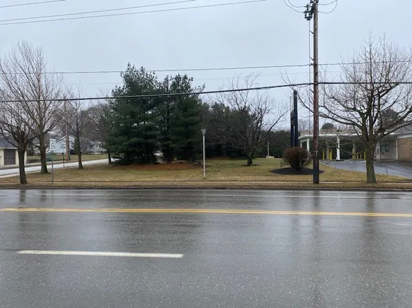 Conrad Rd, Erie, PA 16510