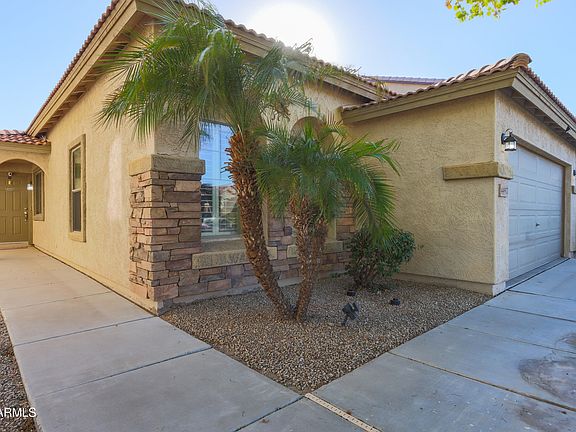 3rd image of 44977 W MIRAFLORES Street