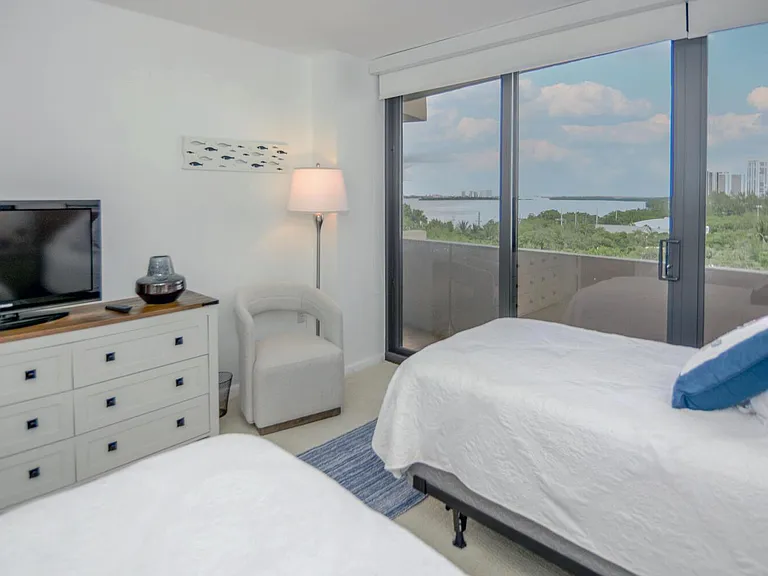 4200 N Ocean Dr #2-605 — Photo 24