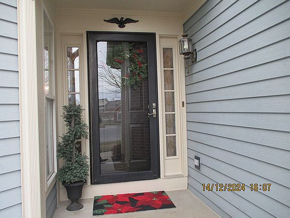 3rd image of 36274 N Goldspring Ct