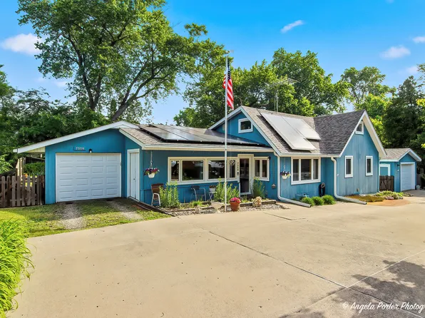7508 Cedar Dr, Wonder Lake, IL 60097