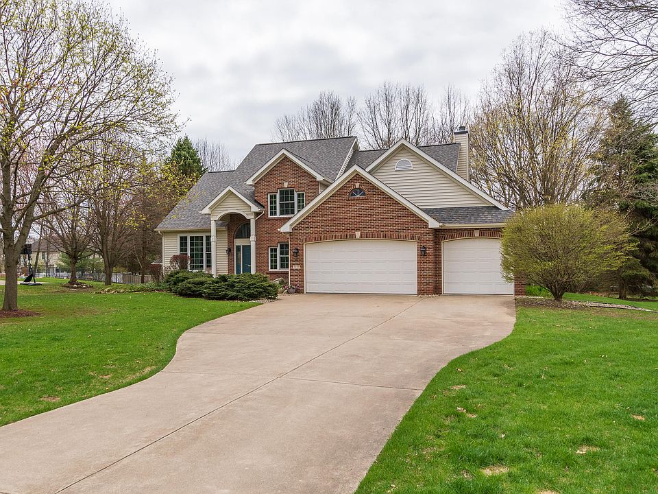 1st image of 5697 Blue Jay Dr