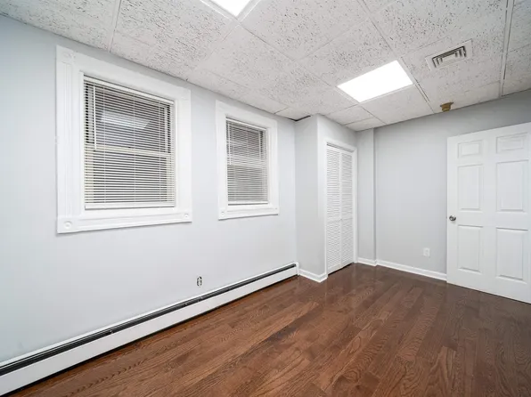 728 Bergen Avenue image 13 of 16