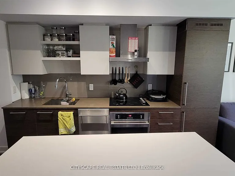 1030 King St W #449 — Photo 4