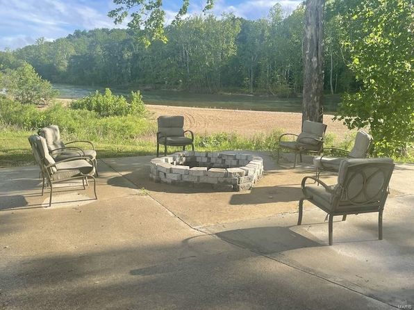 2358 Brown Rd, Van Buren, MO 63965