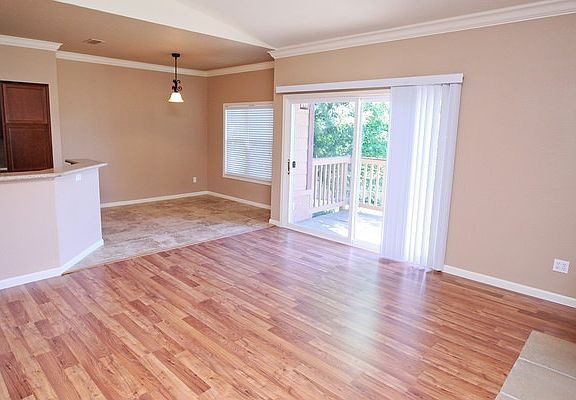 5th image of 2401 Birchtree Cir
