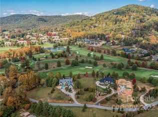 60 Walnut Valley Pkwy #4, Arden, NC 28704