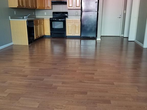 2nd image of 499 Washington St #1B