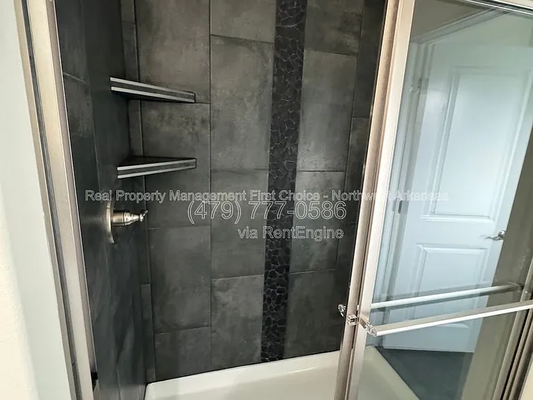 720 Sun Meadow Dr — Photo 16
