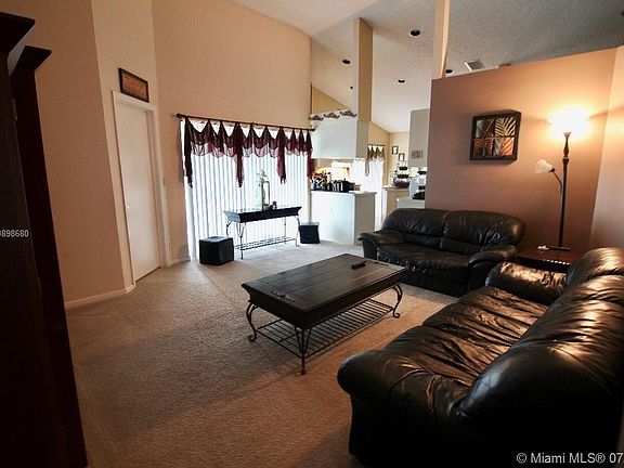 4th image of 5324 Pine Cir
