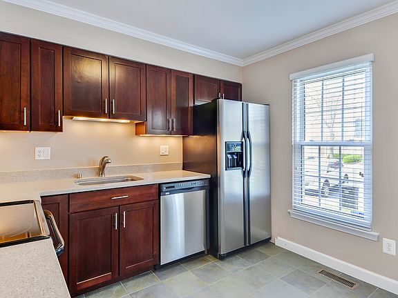 5th image of 10888 Oak Green Ct