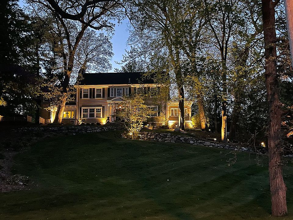 2nd image of 1532 Grand Ave
