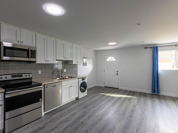 3rd image of 23017 Gilmore St