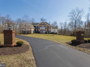 27204 Paddock Trail Pl, Chantilly, VA 20152