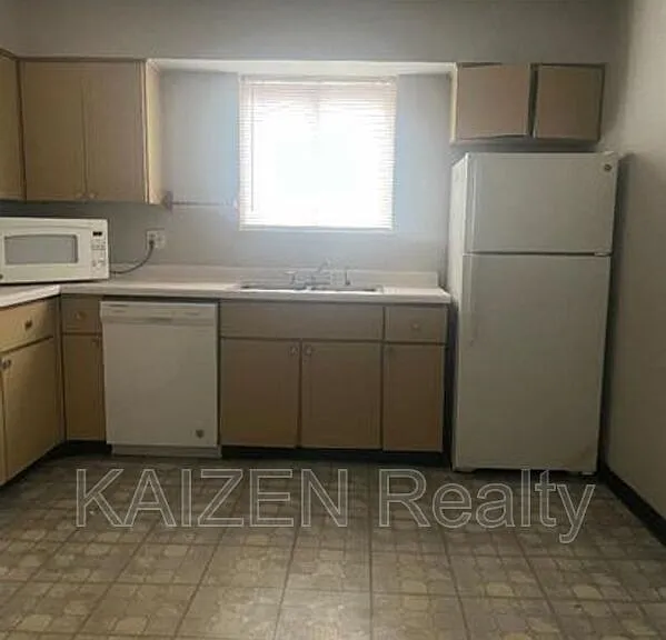 151 N Belvedere Blvd #16 — Photo 8