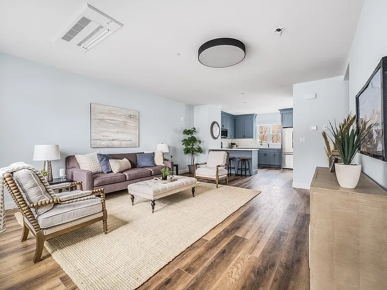 451 Essex St #2 — Photo 1