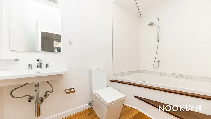 Rented by Nooklyn NYC LLC | media 71