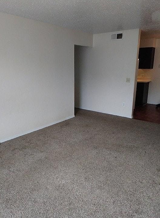 1st image of 4312 Vfw Dr APT 5