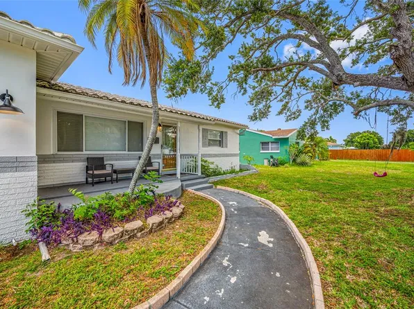 6219 Hampton Dr N, Saint Petersburg, FL 33710