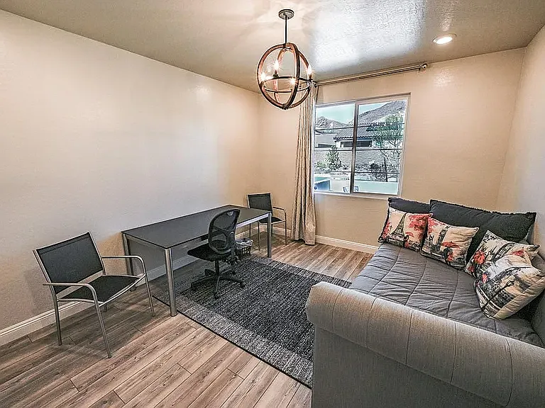 3 bed, 2150 sqft, $4,500 — Photo 3