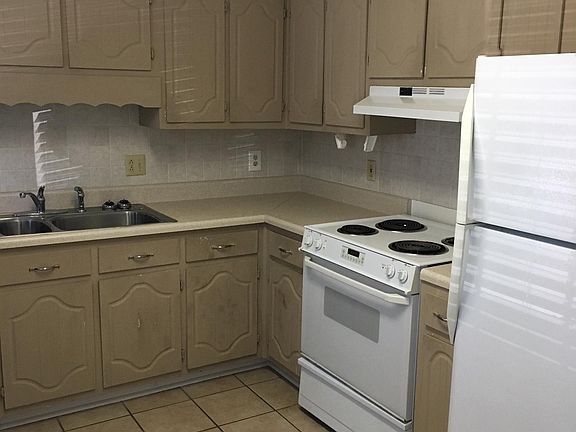 4th image of 807 Jared Dr