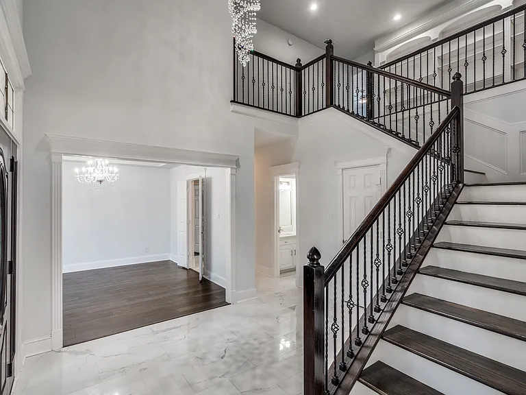 5308 Brougham Ln — Photo 2