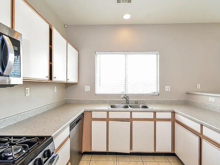 5452 Pergola Ct — Photo 7